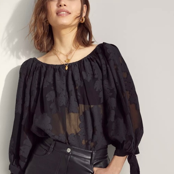 Aritzia Wilfred Calypso Blouse - Picture 2 of 4